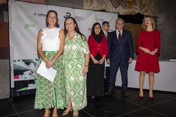 Los farmaceúticos de Las Palmas reconocen a las teldenses Pino Oliva y Mercedes Martín por sus 50 años de colegiada/TA.